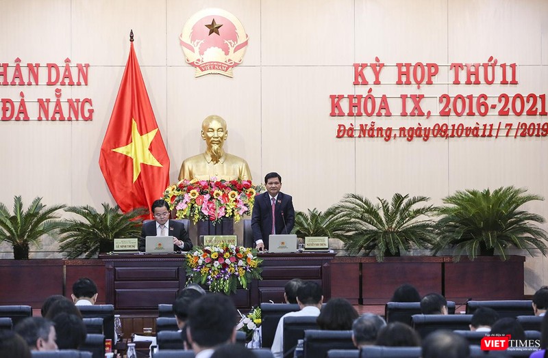 Chủ tịch HĐND TP Đà Nẵng Nguyễn Nho Trung phát biểu tiếp thu các ý kiến tại phiên thảo luận tại Kỳ họp thứ 11 HĐND TP Đà Nẵng khóa IX diễn ra sáng ngày 10/7