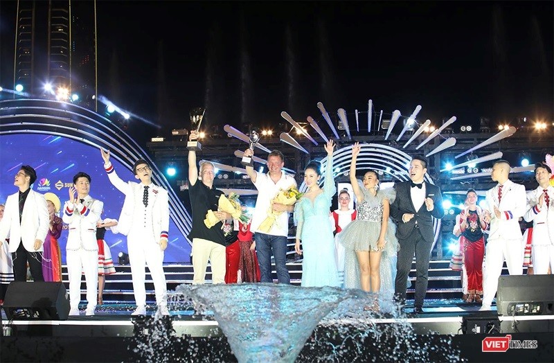 DIFF 2019 kết thúc bằng sự lên ngôi quán quân của đội đến từ Phần Lan DIFF 2019 kết thúc bằng sự lên ngôi quán quân của đội đến từ Phần Lan