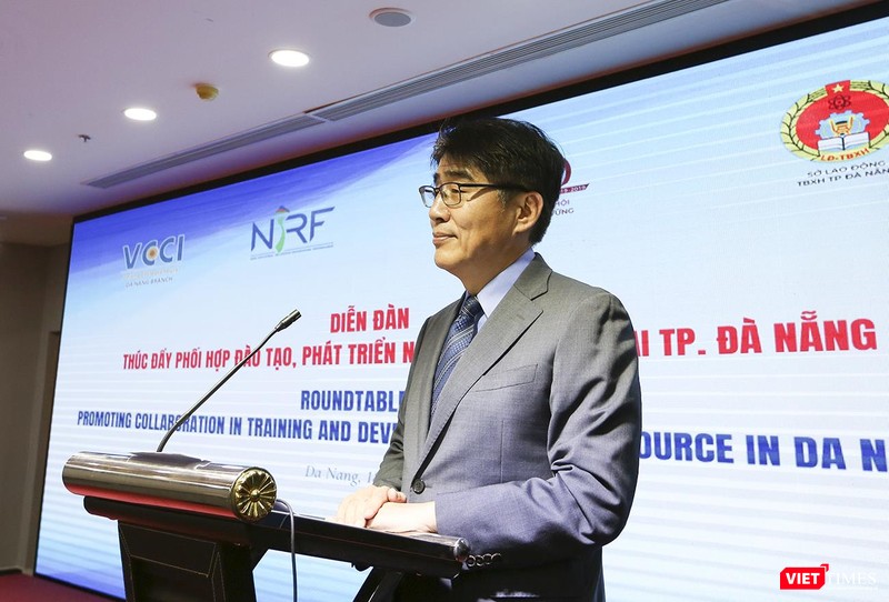 Ông Chang Hee Lee-Giám đốc ILO tại Việt Nam phát biểu tại Diễn đàn