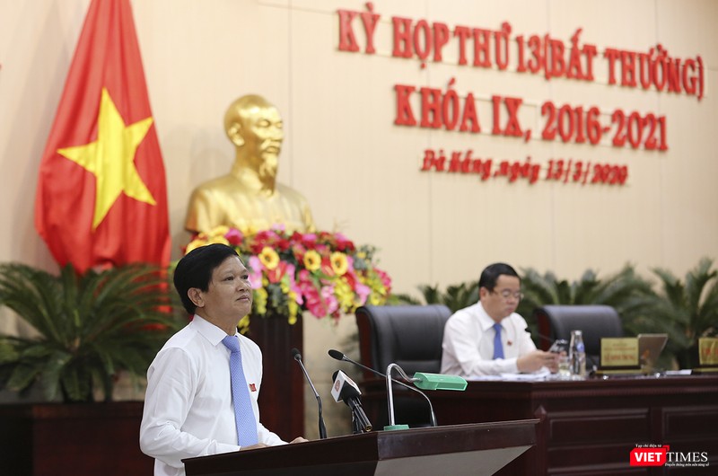 Ông Nguyễn Nho Trung - Chủ tịch HĐND TP Đà Nẵng phát biểu tại kỳ họp thứ 13 (bất thường) HĐND TP Đà Nẵng khóa IX, nhiệm kỳ 2016-2020 diễn ra sáng 13/3