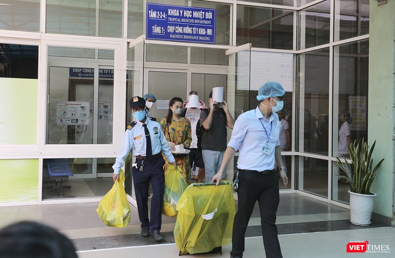 Clip: Đà Nẵng cho xuất viện 3 bệnh nhân mắc COVID-19