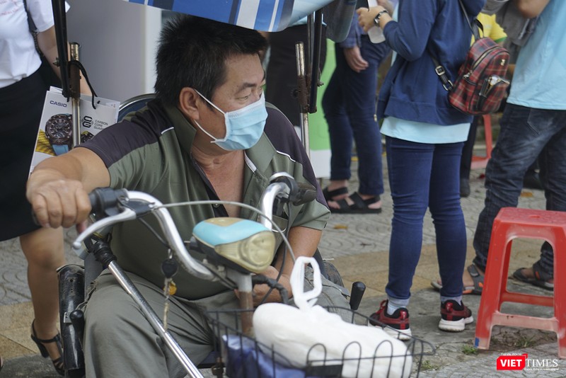 Chia sẻ với những hoàn cảnh khó khăn