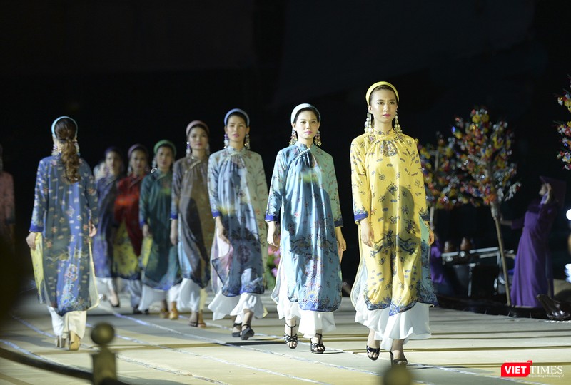 Bộ sưu tập mang lấy chủ đề về Cố đô Huế Bộ sưu tập mang lấy chủ đề về Cố đô Huế