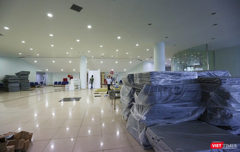 Nệm giường bệnh chuẩn bị sẵn sàng