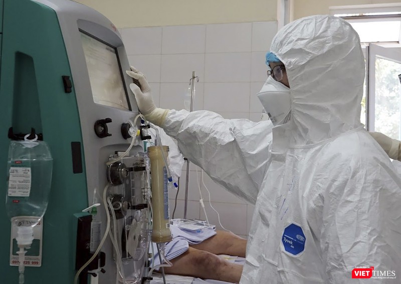 Để rồi luôn sát cánh cùng bệnh nhân chống chọi với dịch bệnh Để rồi luôn sát cánh cùng bệnh nhân chống chọi với dịch bệnh