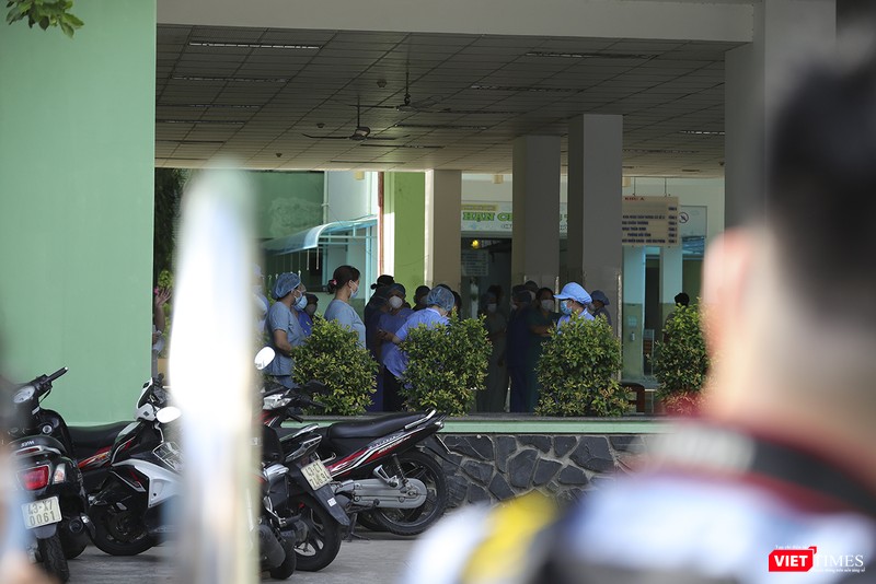 Bên trong Bệnh viện Đà Nẵng trước giờ dỡ bỏ lệnh phong tỏa