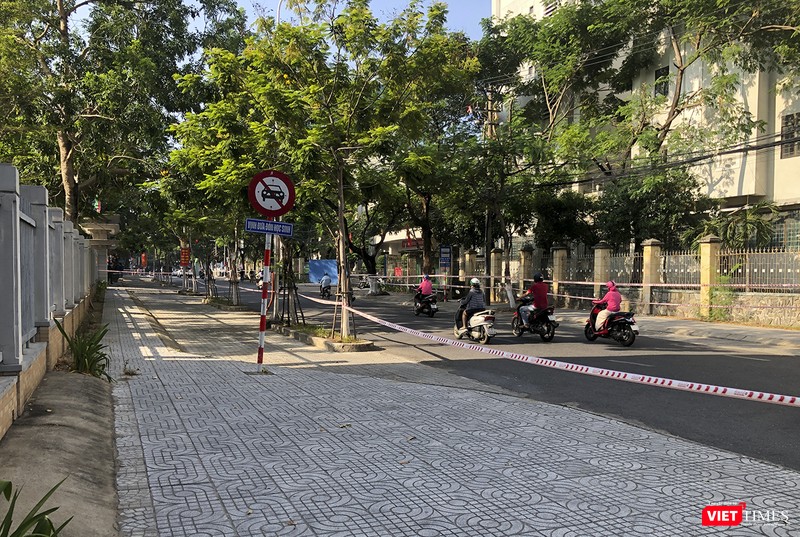 Cấm người dân tụ tập