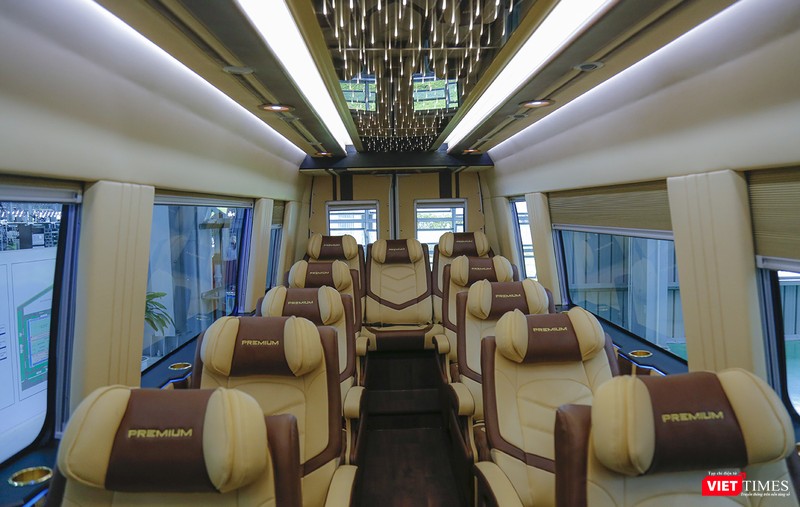 Khoang hành khách trên phiên bản Mini Bus IVECO Daily Premium Khoang hành khách trên phiên bản Mini Bus IVECO Daily Premium