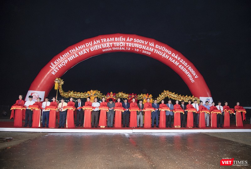Lê khánh thành Dự án Trạm biến áp 500kV và đường dây 220/500kV kết hợp Nhà máy điện mặt trời Trung Nam Thuận Nam 450 MW tại tỉnh Ninh Thuận