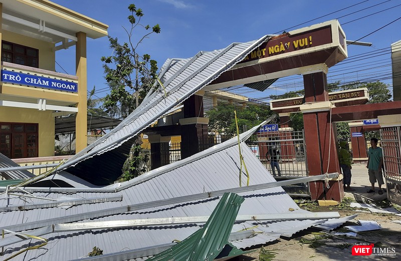 Trường học bị hư hại nghiêm trọng