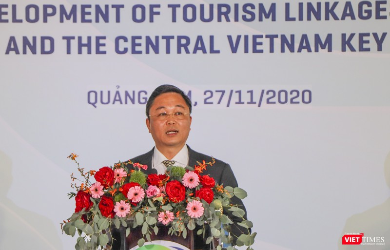 Ông Lê Trí Thanh - Chủ tịch UBND tỉnh Quảng Nam - phát biểu tại phiên khai mạc diễn đàn