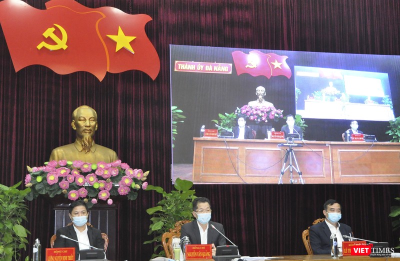Bí thư Thành ủy Đà Nẵng Nguyễn Văn Quảng chủ trì hội nghị cùng Phó Bí thư Thường trực Thành ủy Lương Nguyễn Minh Triết và Phó Chủ tịch Thường trực UBND TP Lê Trung Chinh