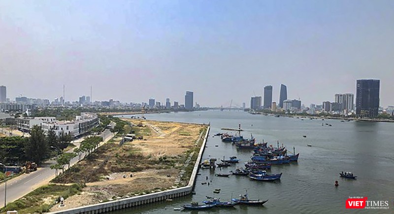 Một góc TP Đà Nẵng nhìn từ cửa sông Hàn