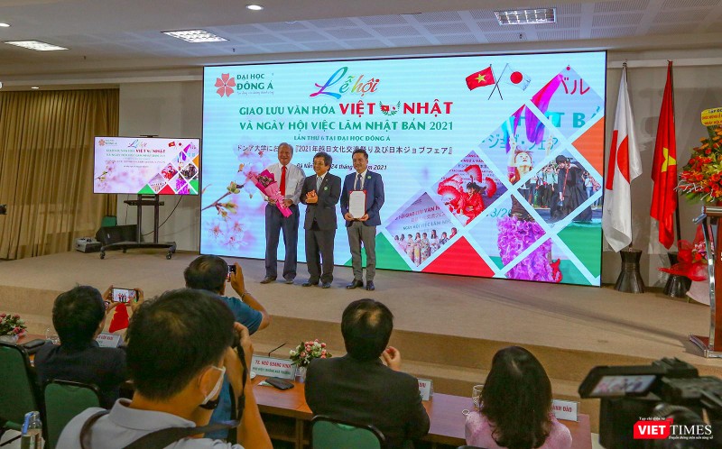 Chi hội hữu nghị Việt - NHật tại Đại học Đông Á được công bố thành lập