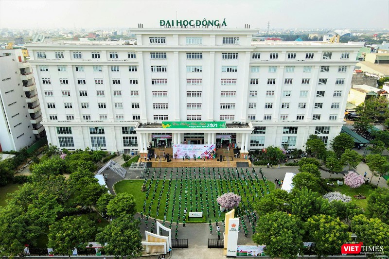 Quang cảnh lễ hội giao lưu văn hóa Việt – Nhật và Ngày hội việc làm Nhật Bản 2021 tại Đà Nẵng từ trên cao