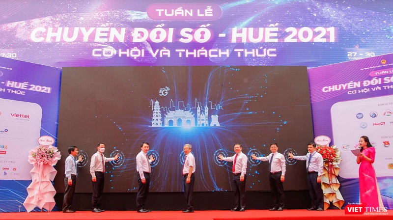 vt_viettel ra mat dich vu 5g tại thua thien hue 1.jpg