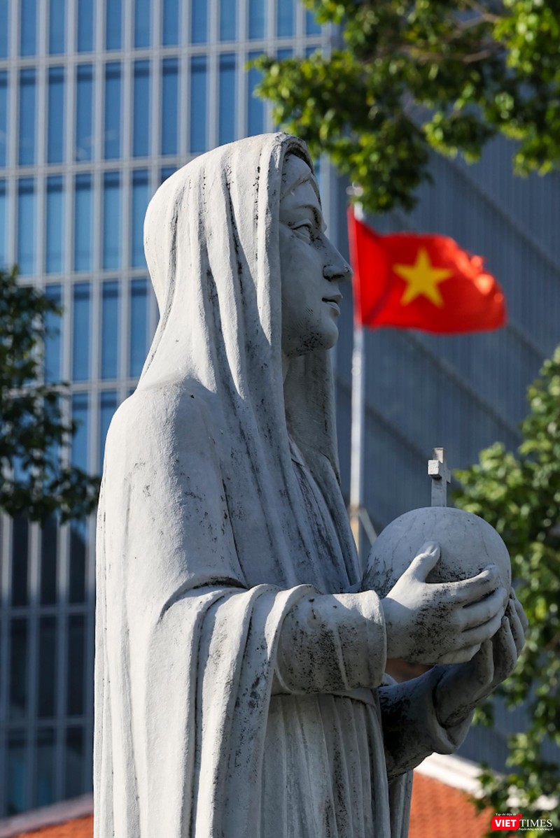 Cầu mong bình yên sẽ sớm trở lại với TP HCM Cầu mong bình yên sẽ sớm trở lại với TP HCM