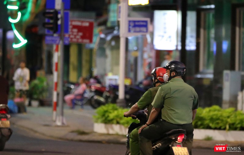 Lực lượng tuần tra bằng xe máy trên các tuyến đường Lực lượng tuần tra bằng xe máy trên các tuyến đường