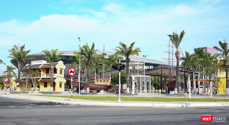 Khu vui chơi, giải trí trong nhà lớn nhất khu vực trở nên xơ xác