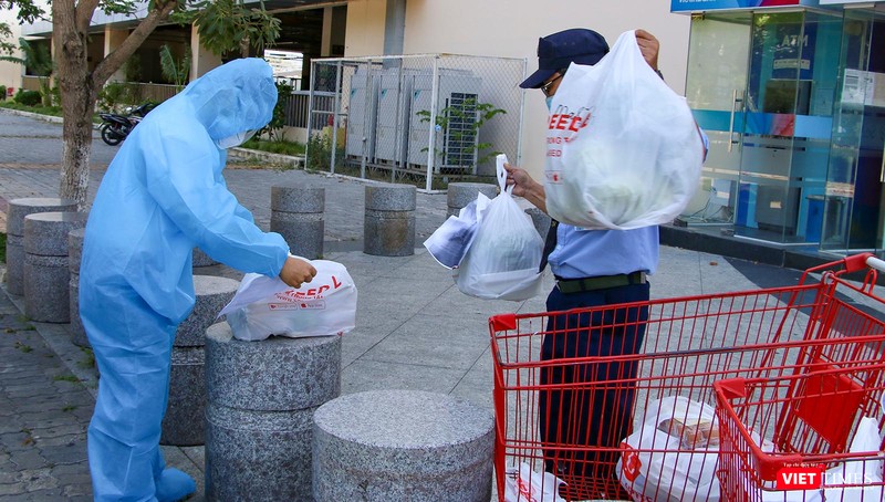 Shipper mua hàng tại siêu thị Shipper mua hàng tại siêu thị