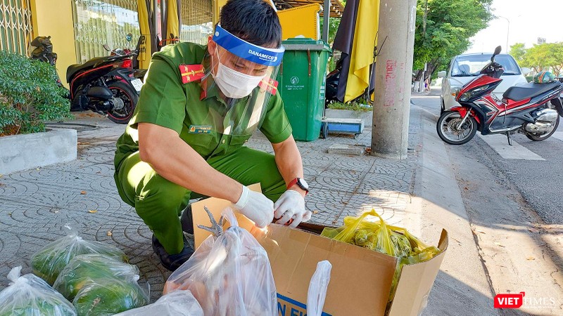 Lên đơn hàng cho người dân