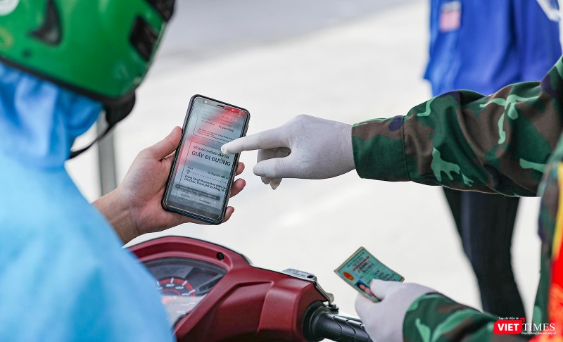 Người dân Đà Nẵng được cấp và sử dụng mã QRCode cá nhân khi tham gia các hoạt động bên ngoài