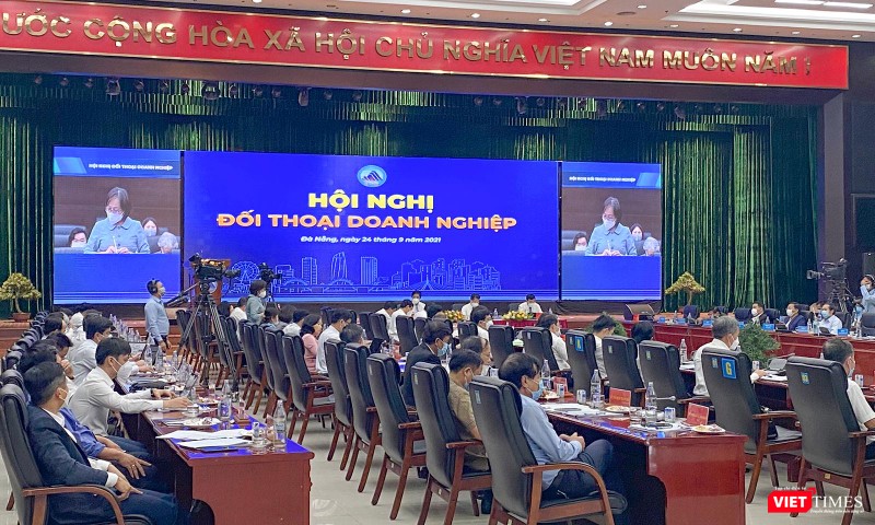 Quang cảnh hội nghị Đối thoại doanh nghiệp do TP Đà Nẵng tổ chức diễn ra ngày 24/9