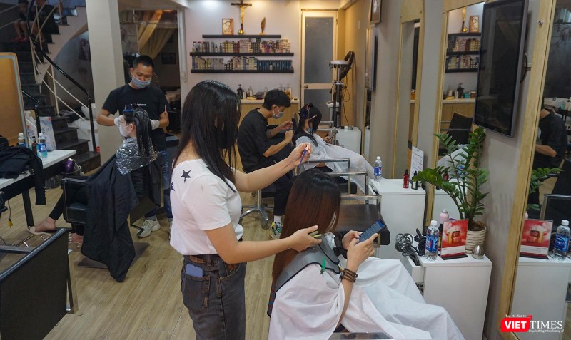 Dịch vụ cắt tóc trên địa bàn Đà Nẵng được hoạt động trở lại Dịch vụ cắt tóc trên địa bàn Đà Nẵng được hoạt động trở lại