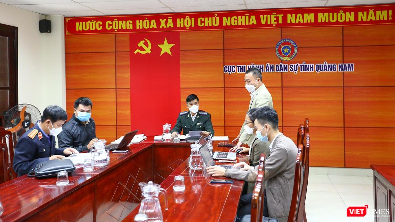 Ông Trương Văn Hào - Tổng Giám đốc Công ty CP đầu tư Hoàng Nhất Nam ý kiến tại buổi làm việc