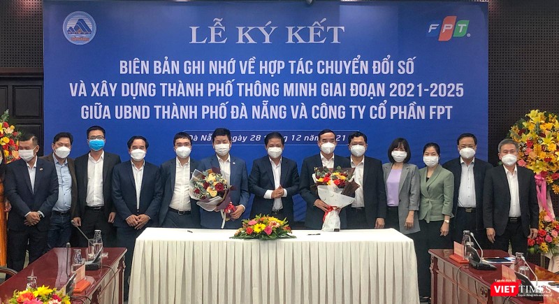 UBND TP Đà Nẵng ký kết hợp tác với Tập đoàn FPT về chuyển đổi số và xây dựng TP thông minh giai đoạn 2021-2025