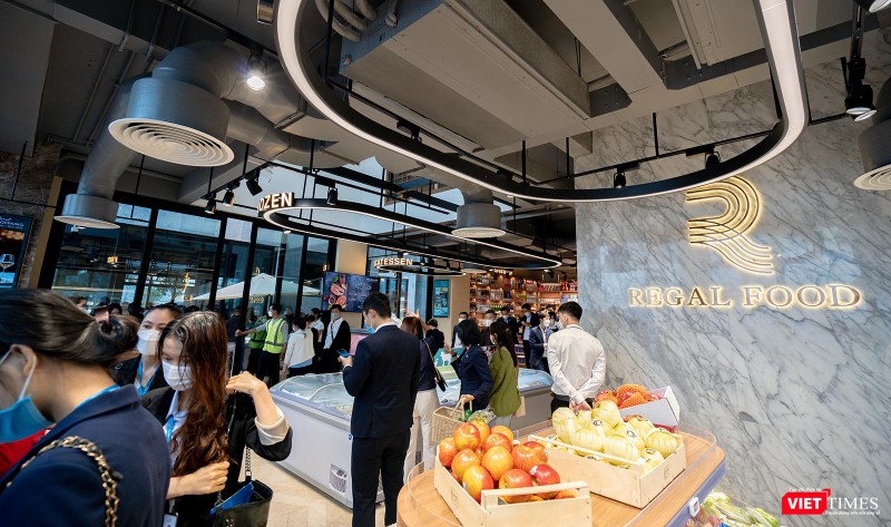 Một góc siêu thị Regal Deli Một góc siêu thị Regal Deli