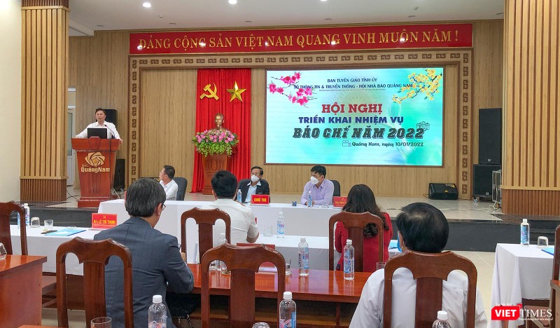 Ông Lê Trí Thanh – Chủ tịch UBND tỉnh Quảng Nam - phát biểu tại hội nghị Ông Lê Trí Thanh – Chủ tịch UBND tỉnh Quảng Nam - phát biểu tại hội nghị