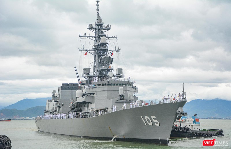 Tàu hộ vệ INAZUMA