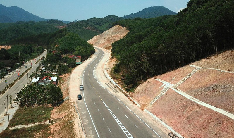 Mặc dù đã hoàn thành 99%, nhưng dự án cao tốc La Sơn - Tuý Loan vẫn chưa được đưa vào khai thác, vận hành