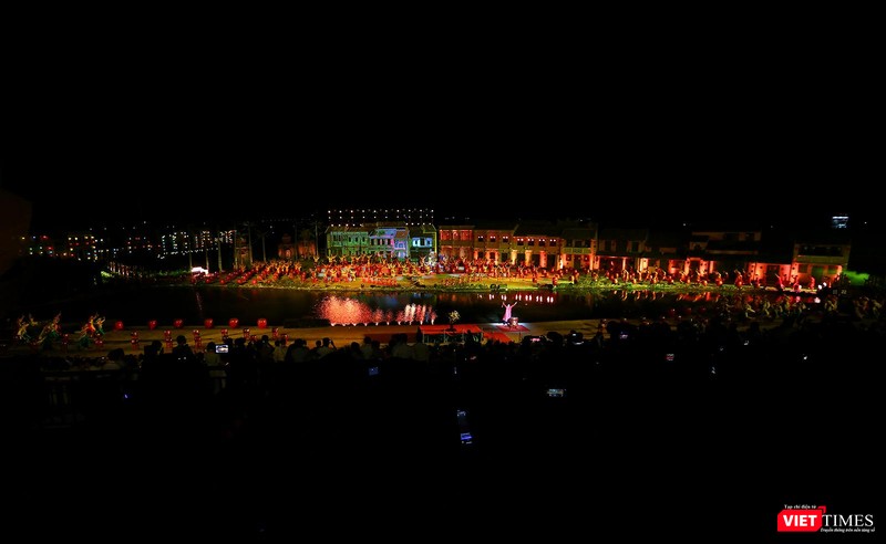 Phần biểu diễn nghệ thuật mang chủ đề Trống hội