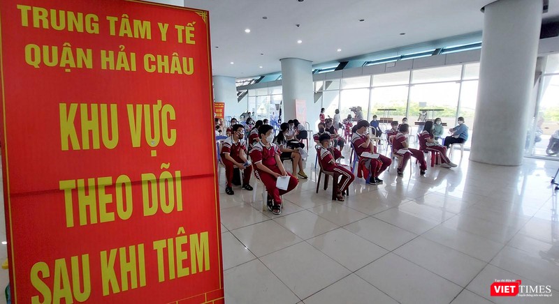 Được theo dõi chặt sau khi tiêm