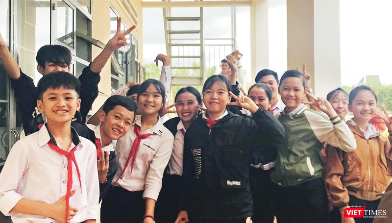 Trẻ em trong độ tuổi đến trường (ảnh WHO)