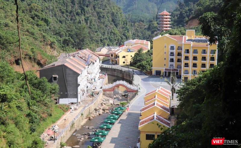 Một góc khu du lịch Cổng trời Đông Giang do Tập đoàn FVG đầu tư Một góc khu du lịch Cổng trời Đông Giang do Tập đoàn FVG đầu tư