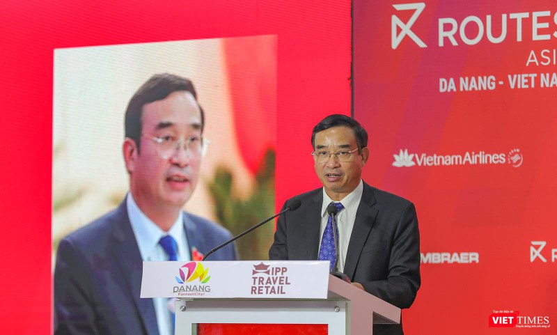 Ông Lê Trung Chinh - Chủ tịch UBND TP Đà Nẵng phát biểu tại phiên khai mạc diễn đàn Ông Lê Trung Chinh - Chủ tịch UBND TP Đà Nẵng phát biểu tại phiên khai mạc diễn đàn