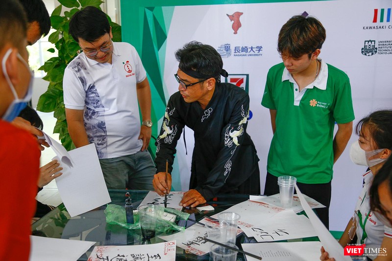 "Ông đồ Nhật Bản"