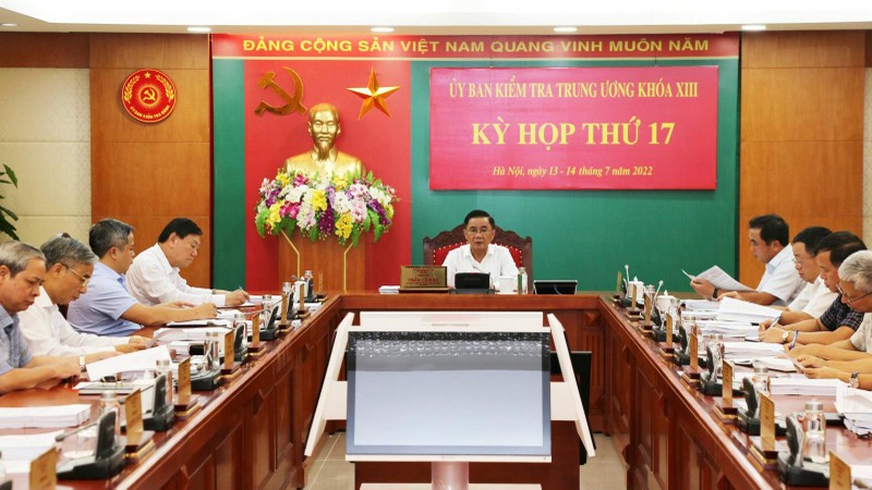 Quang cảnh kỳ họp thứ 17 của UBKT Trung ương diễn ra trong 2 ngày 13 và 14/7 (ảnh ubkttw.vn)