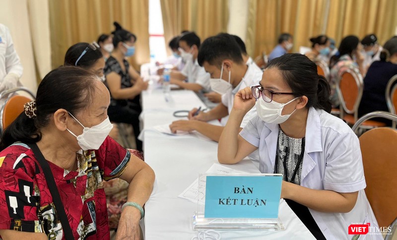 Tư vấn, hướng dẫn sau khám