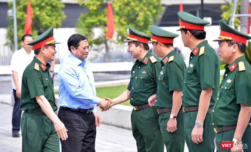 Thủ tướng Phạm Minh Chính trong chuyến thăm và làm việc với Tập đoàn Viettel Thủ tướng Phạm Minh Chính trong chuyến thăm và làm việc với Tập đoàn Viettel