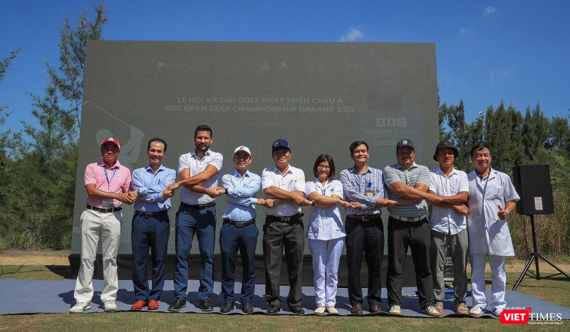 Đại diện Ban tổ chức tại chương trình phát động triển khai Lễ hội và Giải golf Phát triển châu Á - BRG Open Golf Championship Danang 2022 diễn ra sáng nay, 27/8