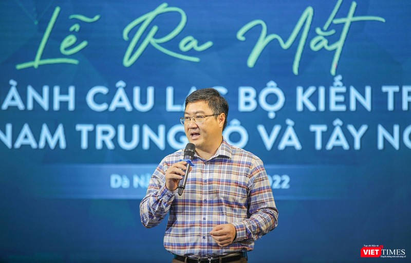 KTS Nguyễn Thu Phong - Phó Chủ tịch Hội Kiến trúc sư Việt Nam, người khởi sự cho việc hình thành các Câu lạc bộ Kiến trúc sư trẻ Việt Nam - phát biểu tại sự kiện