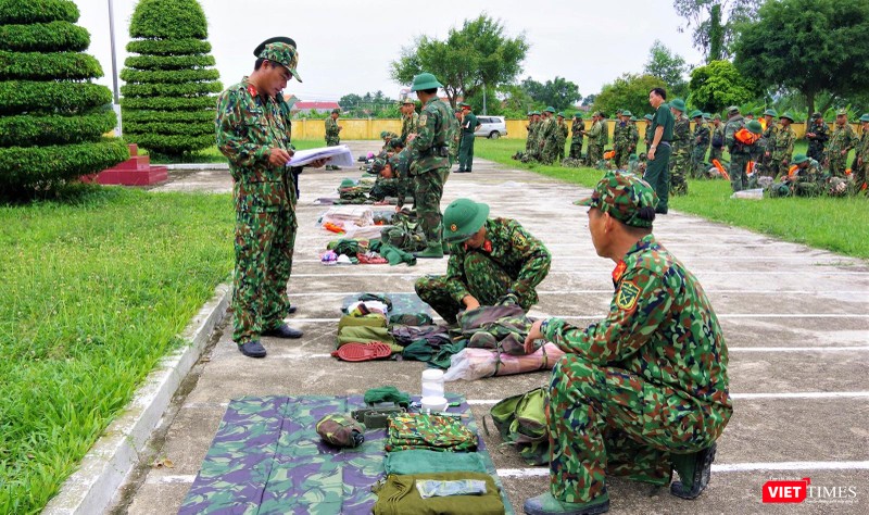 Lực lượng cán bộ, chiến sĩ được điều động, sẵn sàng ứng cứu người dân