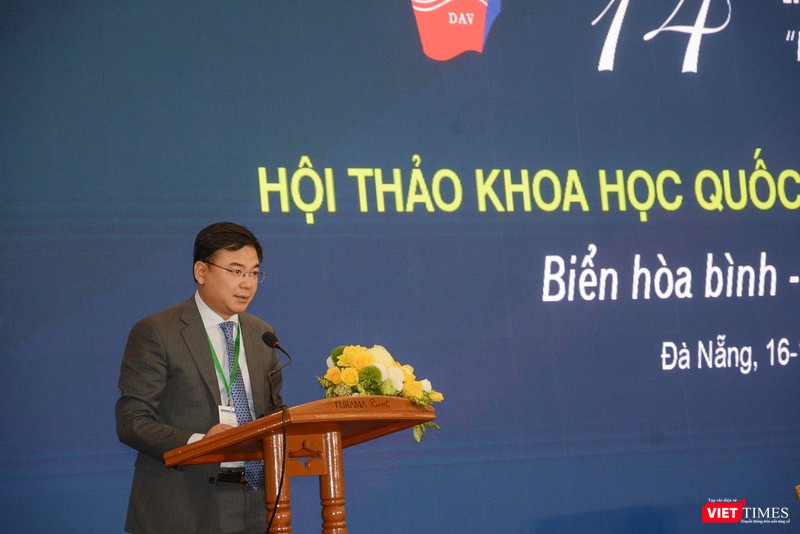 Thứ trưởng Bộ Ngoại giao Phạm Quang Hiệu phát biểu tại hội thảo