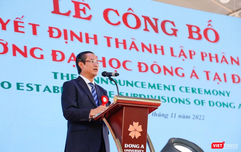 PGS.TS Nguyễn Văn Phúc - Thứ trưởng Bộ GD&amp;ĐT phát biểu tại sự kiện thành lập phân hiệu ĐH Đông Á tại Đắk Lắk