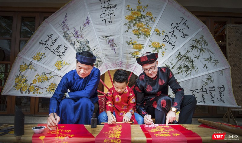 Không gian thư pháp - một phần văn hoá của "Chợ quê ngày Tết"