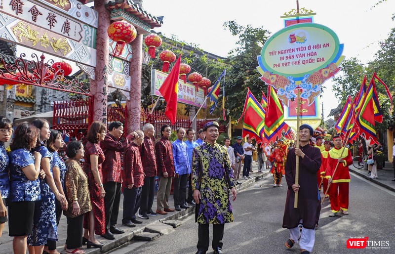 Lễ diễu hành trở thành một điểm nhấn tại buổi đón nhận danh hiệu Di sản văn hóa phi vật thế Quốc gia với Lễ hội Tết Nguyên tiêu Hội An